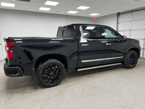 Used 2023 Chevrolet Silverado 1500 High Country w/ High Country Premium Package AWD/4WD image 11