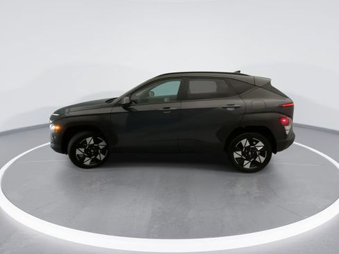 Used 2024 Hyundai Kona SEL AWD/4WD image 3