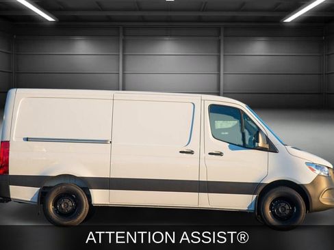 Used 2025 Mercedes-Benz Sprinter 2500 image 7