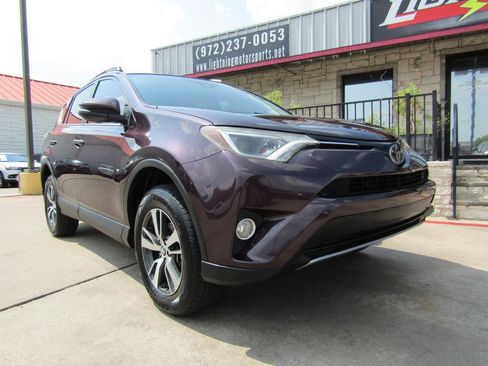 Used 2017 Toyota RAV4 XLE FWD image 6