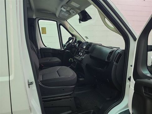 Used 2025 RAM ProMaster 2500 w/ U-Haul Equipment Group FWD image 8
