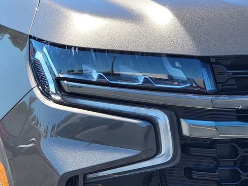 Used 2021 Chevrolet Suburban Z71 AWD/4WD image 15