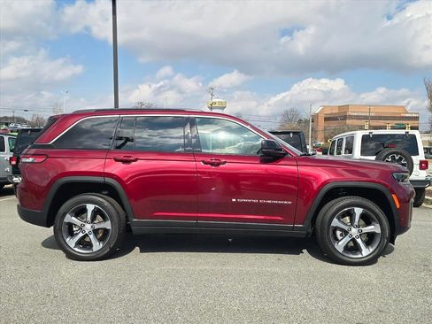 New 2026 Jeep Grand Cherokee Limited image 2