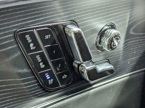 Used 2024 Cadillac Lyriq Sport image 18