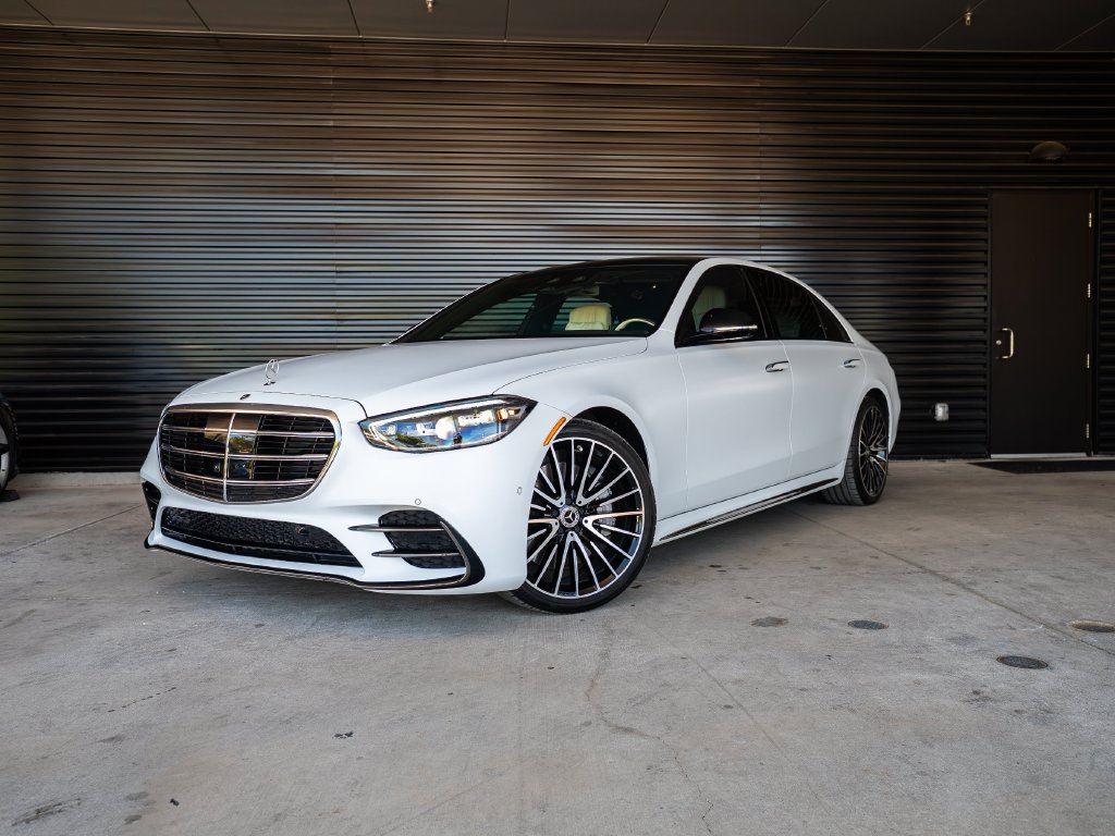 Used 2024 Mercedes-Benz S 580 4MATIC Sedan image 1