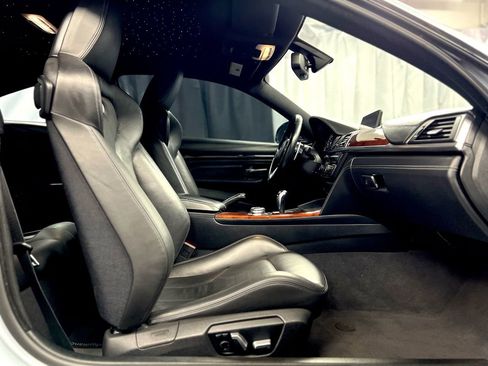 Used 2017 BMW M4 Coupe w/ Executive Package image 22