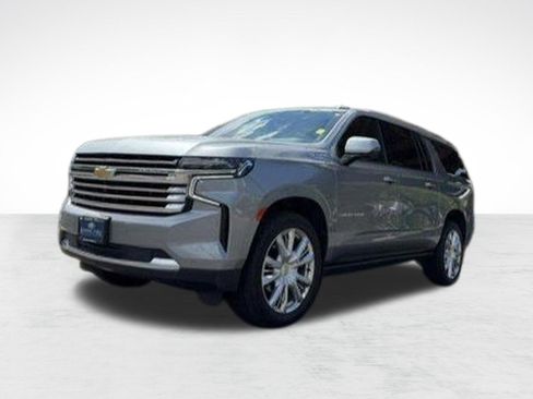 Used 2024 Chevrolet Suburban High Country AWD/4WD image 32