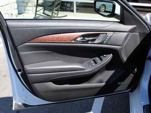 Used 2019 Cadillac CTS Luxury RWD image 11