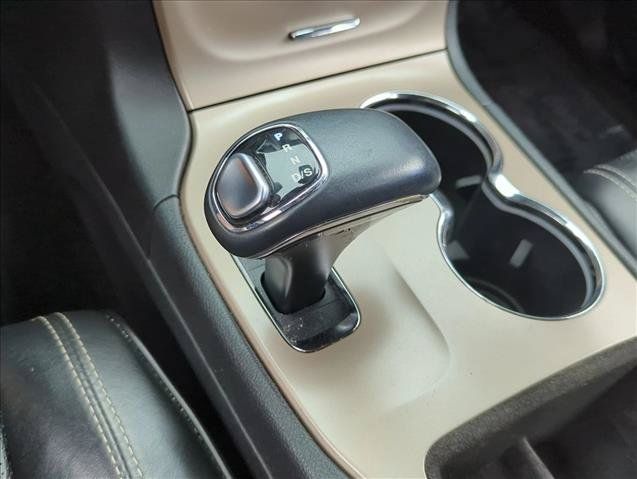 Used 2015 Jeep Grand Cherokee Overland RWD image 12