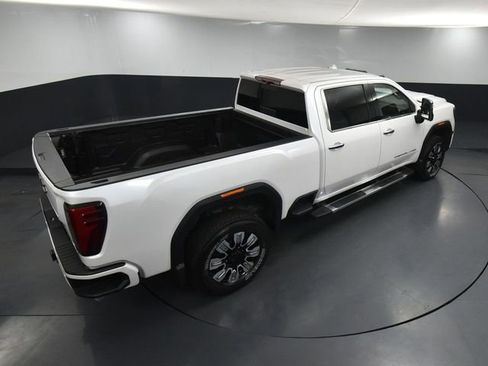 Used 2025 GMC Sierra 3500 Denali image 63