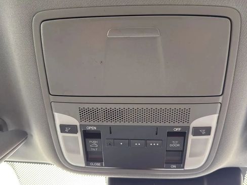 Used 2020 Acura TLX image 21