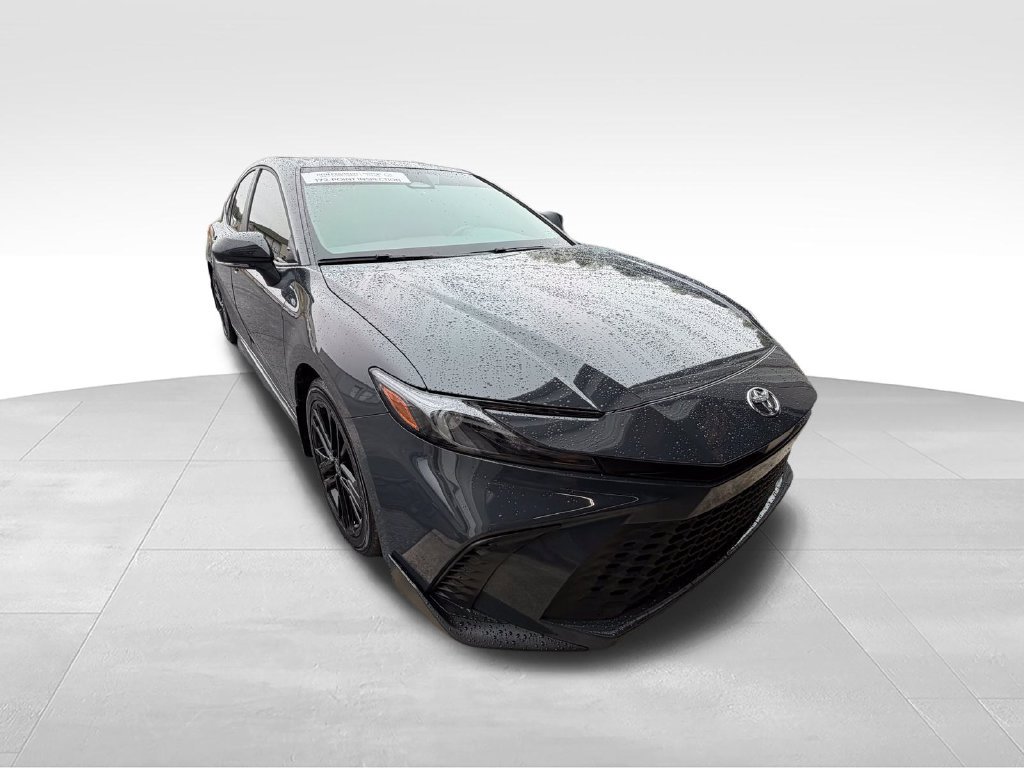 Used 2025 Toyota Camry SE FWD image 9