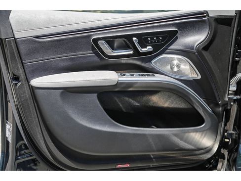 Certified 2023 Mercedes-Benz EQS 580 4MATIC SUV image 19
