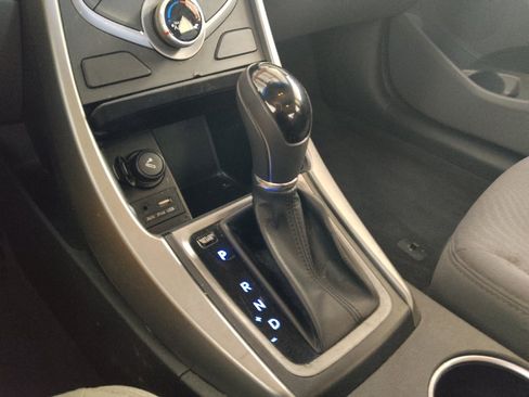 Used 2016 Hyundai Elantra SE w/ Option Group 02 FWD image 26