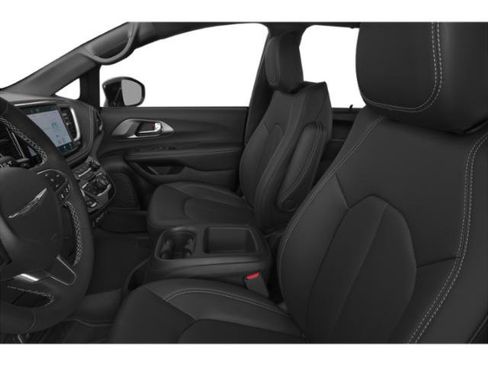 Used 2025 Chrysler Pacifica Select FWD image 11