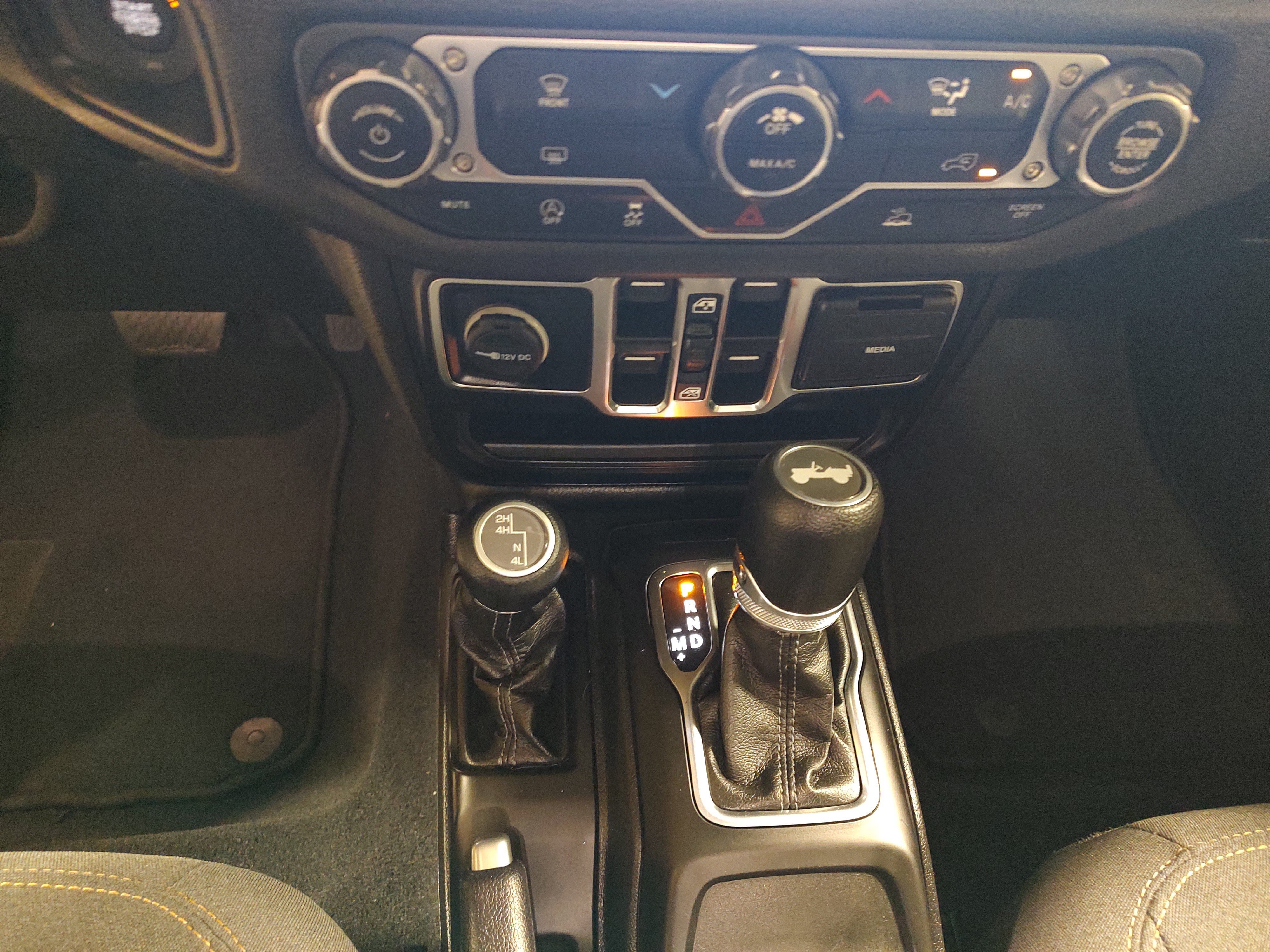 Used 2024 Jeep Wrangler Unlimited Sport AWD/4WD image 8