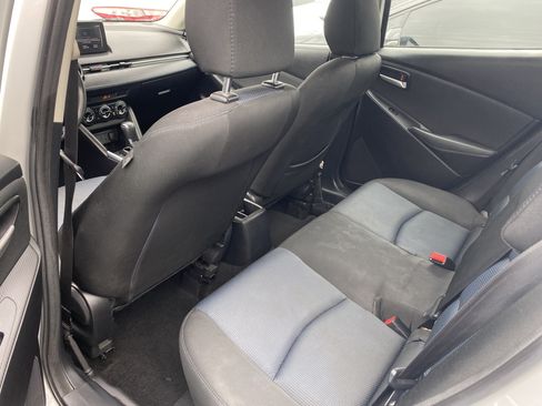 Used 2019 Toyota Yaris LE FWD image 16