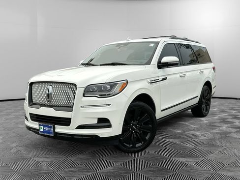 Used 2023 Lincoln Navigator Reserve w/ Monochromatic Package AWD/4WD image 1