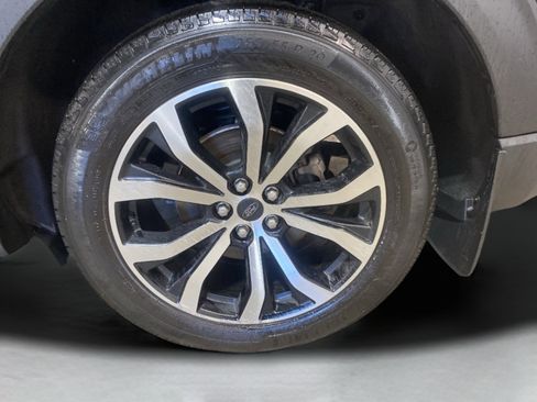 Used 2022 Ford Explorer ST-Line w/ Class IV Trailer Tow Package image 9