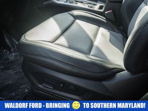 Used 2022 Ford Explorer XLT w/ Equipment Group 202A image 78