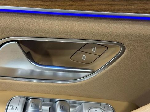 Used 2024 Mercedes-Benz GLS 580 4MATIC image 20