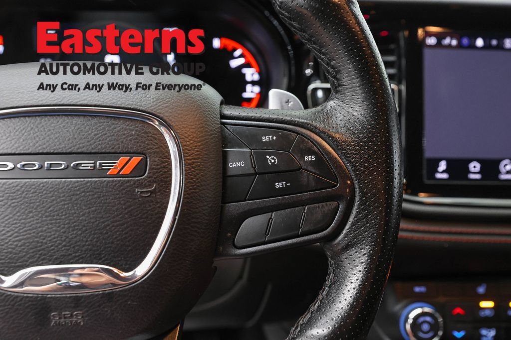 Used 2025 Dodge Durango GT RWD image 16