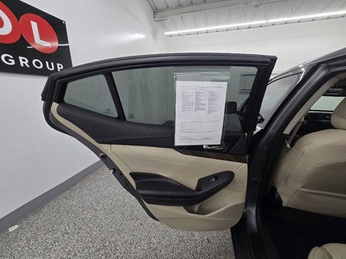 Used 2017 Nissan Maxima Platinum FWD image 29