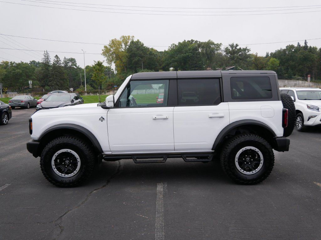 Used 2024 Ford Bronco Outer Banks w/ Sasquatch Package AWD/4WD image 3