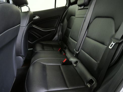 Used 2018 Mercedes-Benz GLA 250 4MATIC image 17