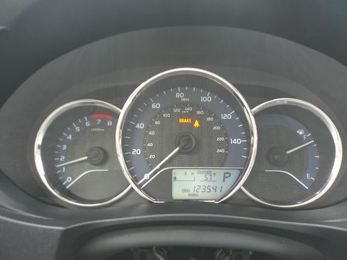 Used 2016 Toyota Corolla LE image 22