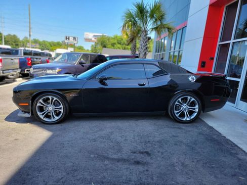 Used 2020 Dodge Challenger R/T w/ Driver Convenience Group RWD image 4