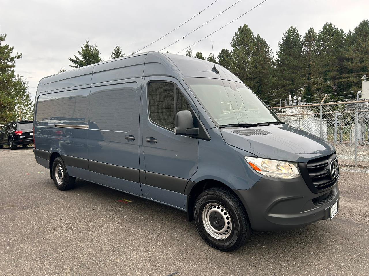 Used 2019 Mercedes-Benz Sprinter 170 image 3