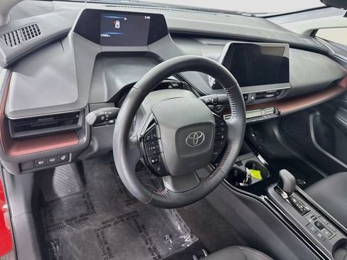 Certified 2025 Toyota Prius Plug-In Hybrid FWD image 10