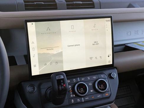 New 2026 Land Rover Defender 110 X-Dynamic SE image 12