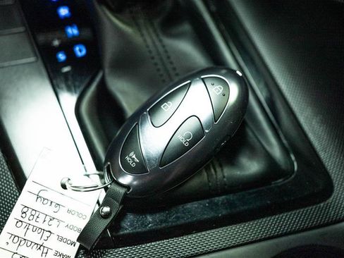 Used 2025 Hyundai Elantra Sport image 19