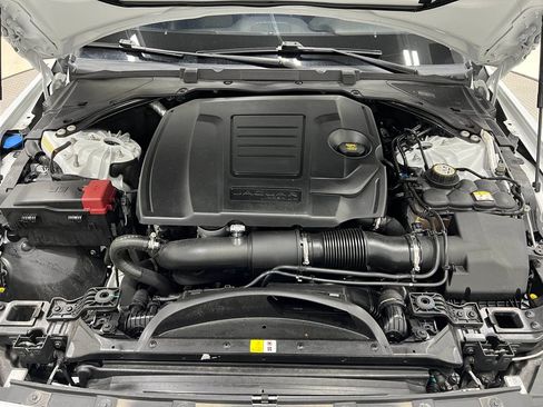 Used 2020 Jaguar XE S RWD image 28