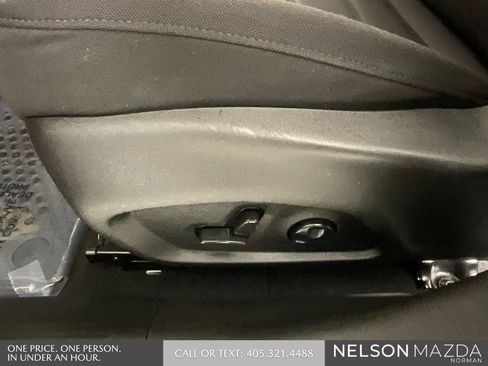 Used 2021 Jeep Renegade Latitude w/ Convenience Group FWD image 25