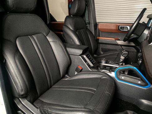 Used 2022 Ford Bronco Outer Banks w/ Sasquatch Package image 27