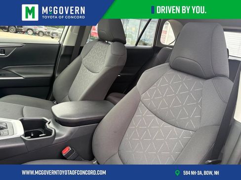 Used 2023 Toyota RAV4 XLE w/ Convenience Package AWD/4WD image 13