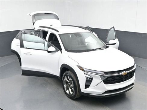 New 2026 Chevrolet Trax LT image 48