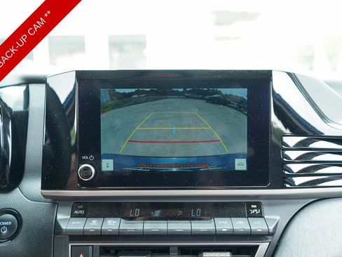 Used 2025 Toyota Camry LE w/ Convenience Package image 21