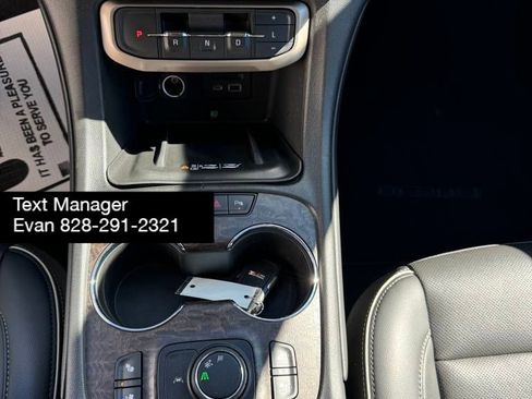 Used 2023 GMC Acadia Denali image 13