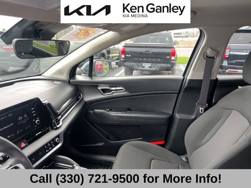 Certified 2025 Kia Sportage LX FWD image 40
