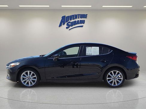 Used 2017 MAZDA MAZDA3 Grand Touring image 4
