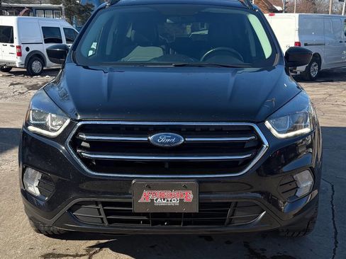 Used 2017 Ford Escape SE w/ SE Sport Appearance Package image 6