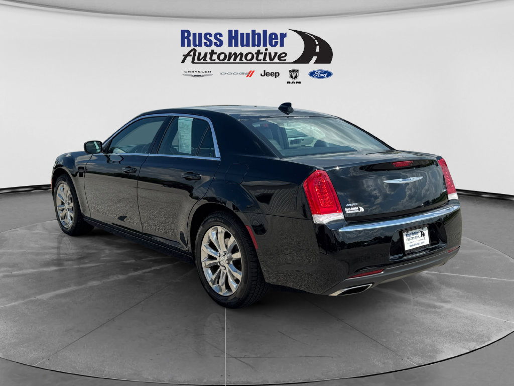 Used 2020 Chrysler 300 Touring L w/ Quick Order Package 22F AWD/4WD image 3