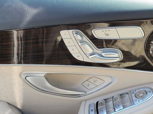 Certified 2022 Mercedes-Benz GLC 300 image 26