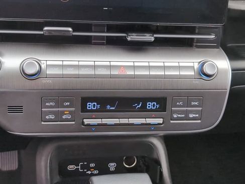 Used 2024 Hyundai Kona SEL image 18