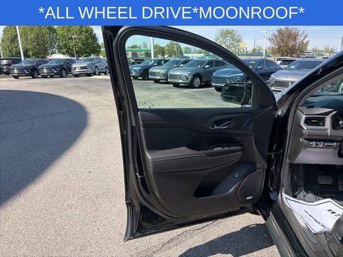 Used 2023 GMC Acadia SLT w/ Technology Package AWD/4WD image 24