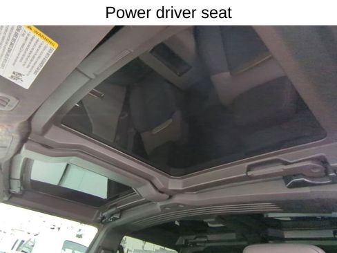 Used 2025 GMC Hummer EV 2X image 24